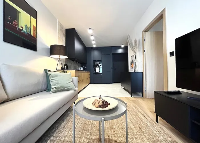 Wyszynskiego Apartment - Self Check-In 20H - Parking &Lift