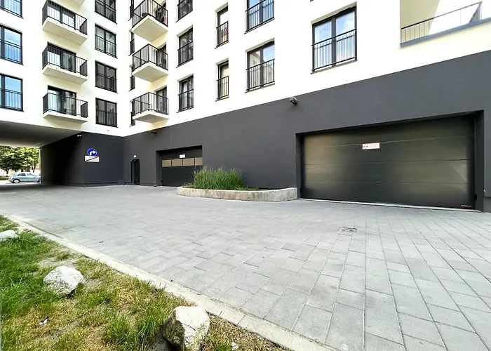 Wyszynskiego Apartment - Self Check-In 20H - Parking &Lift