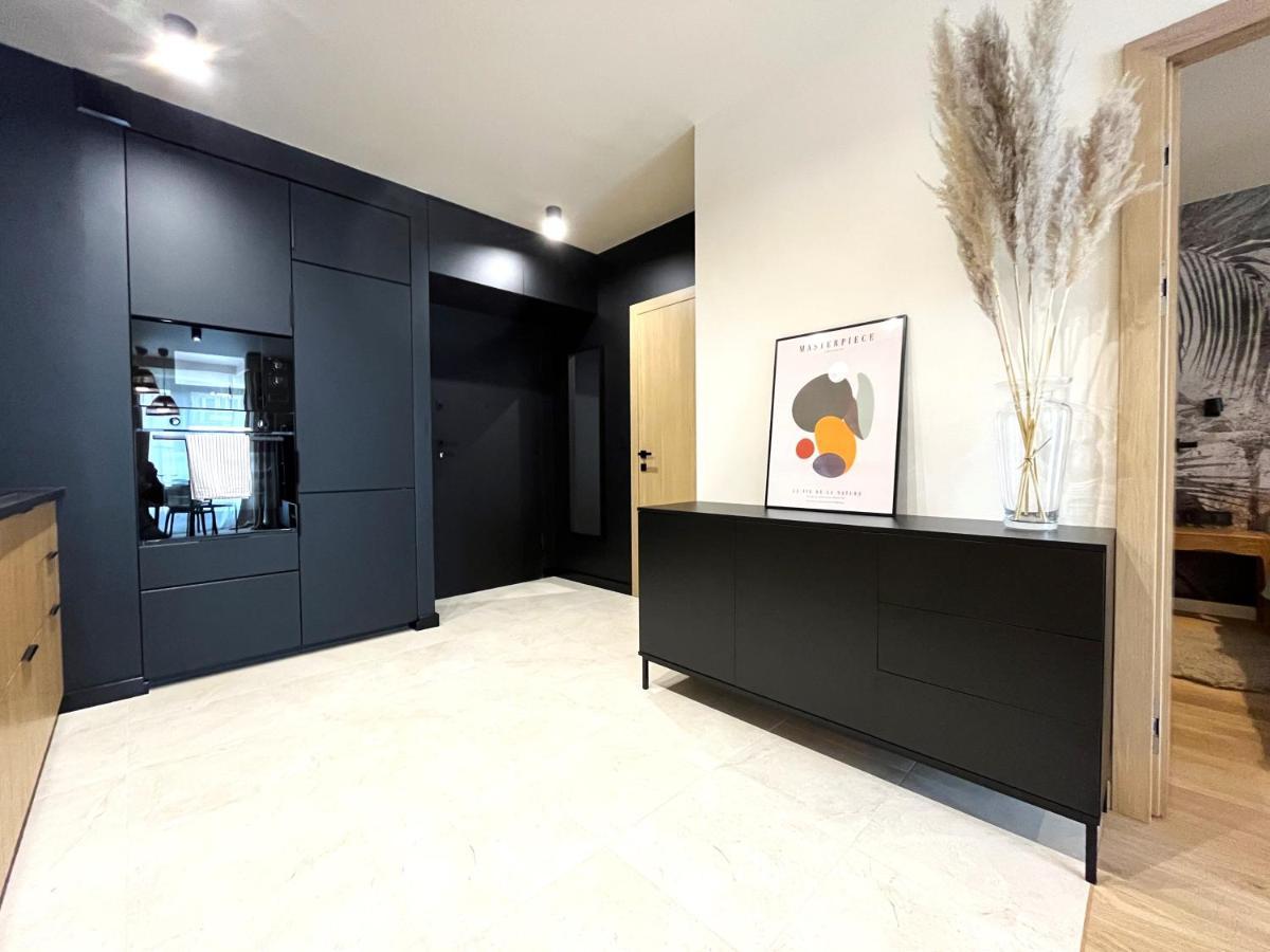 Wyszynskiego - Self Check-in 20h - Parking &lift Apartment